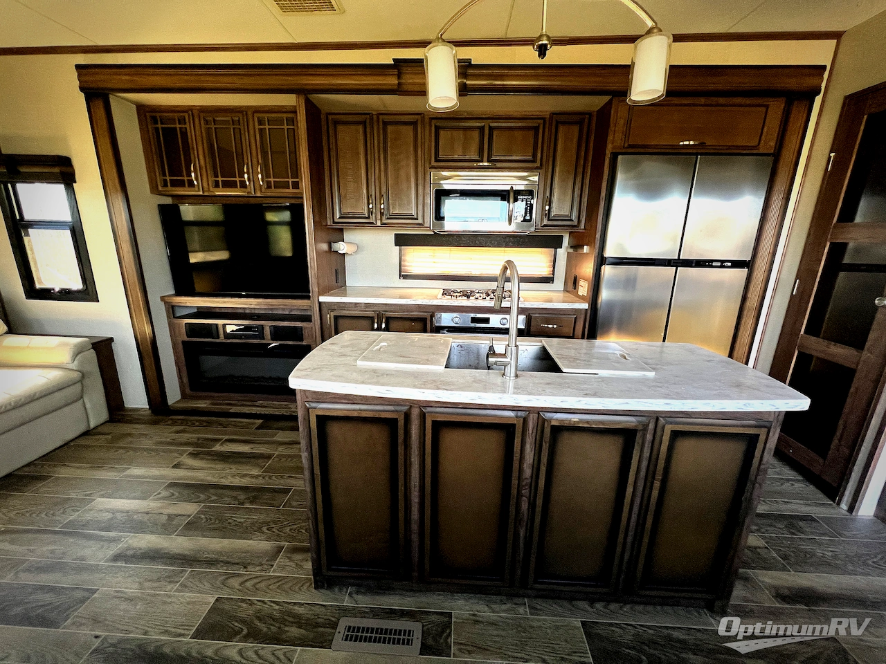 2020 KZ Durango Gold G356RLT Photo 10