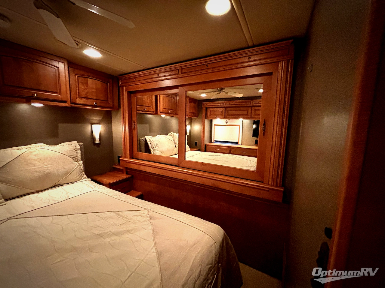 2013 Itasca Meridian 36M Photo 25