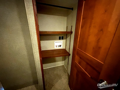 2017 Heartland Bighorn 3750FL RV Photo 4