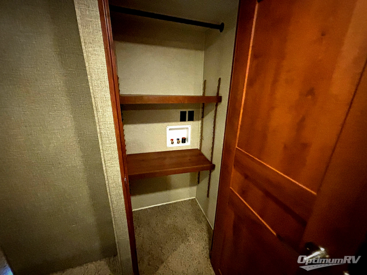 2017 Heartland Bighorn 3750FL Photo 22