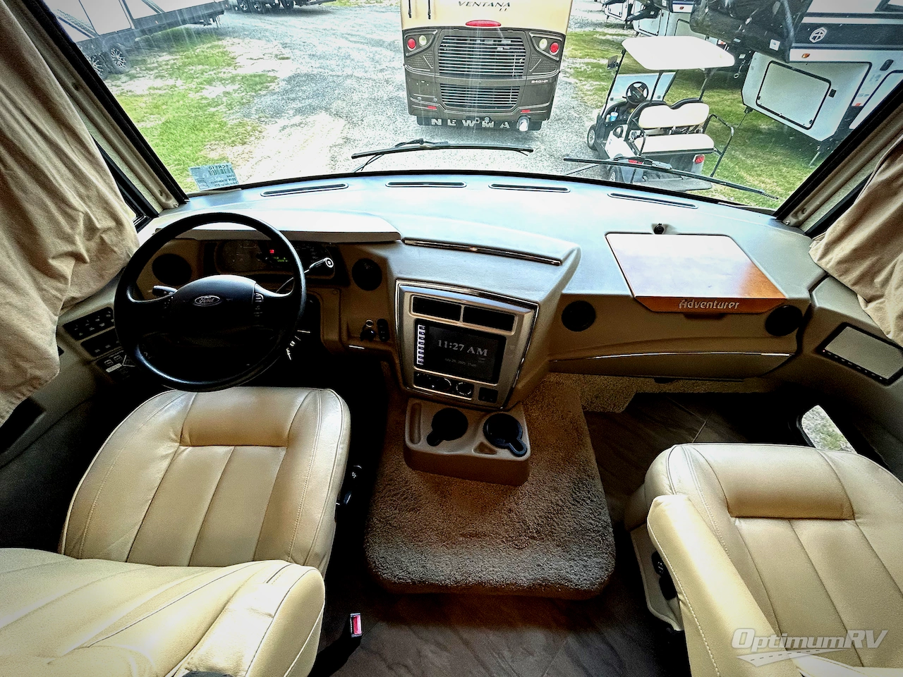 2016 Winnebago Adventurer 37F Photo 8