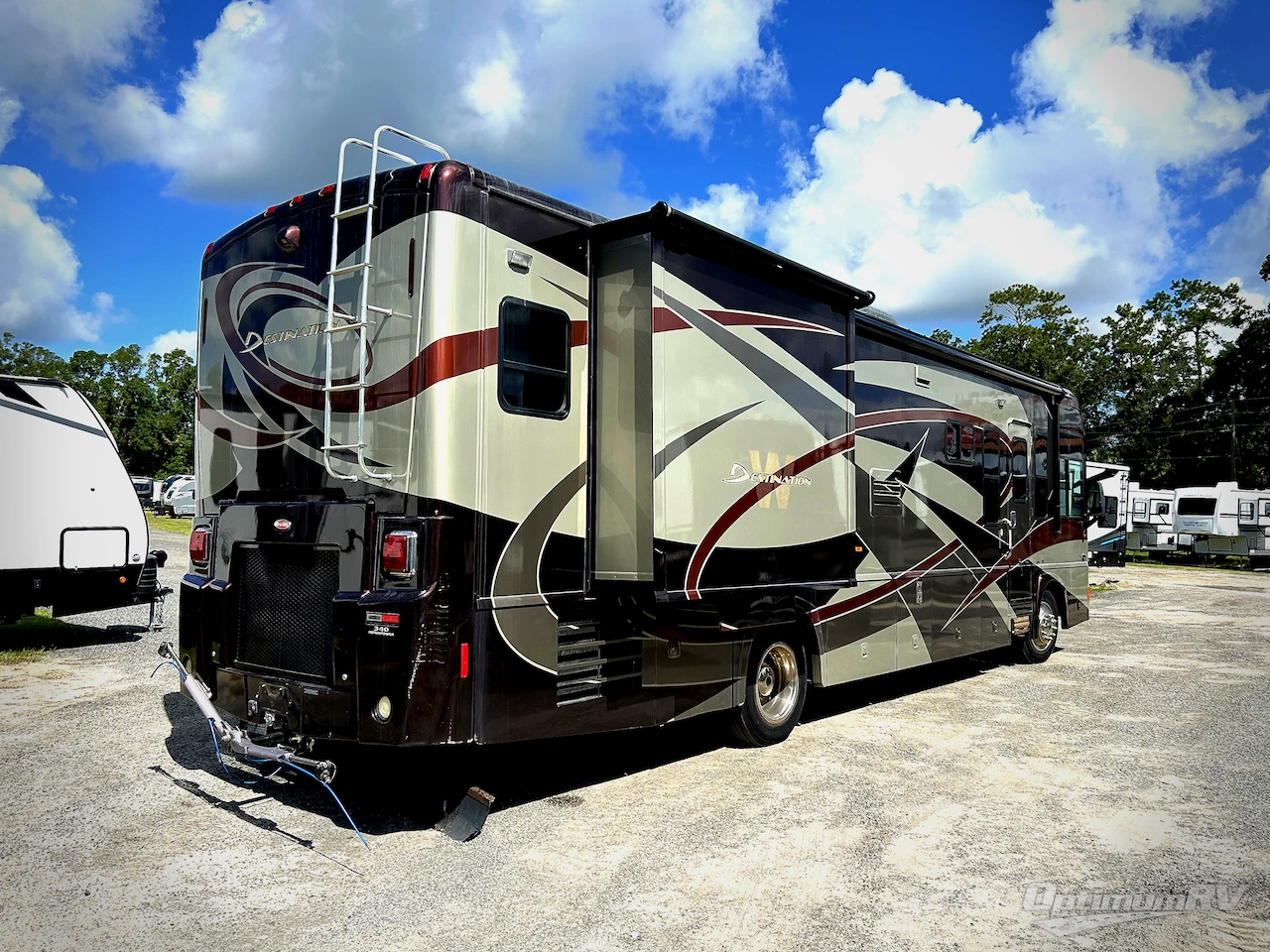 2009 Winnebago Destination 37G Photo 2