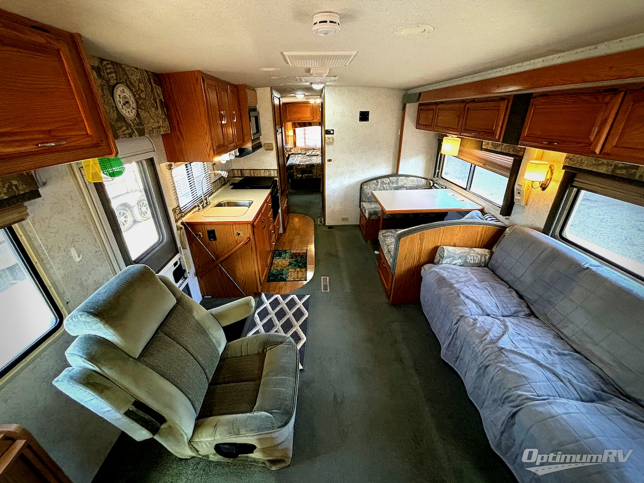 1999 Winnebago Brave 35C Photo 6