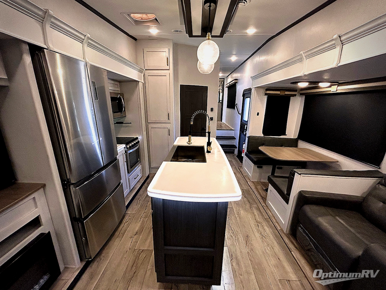2022 Dutchmen Astoria 3553MBP Photo 3