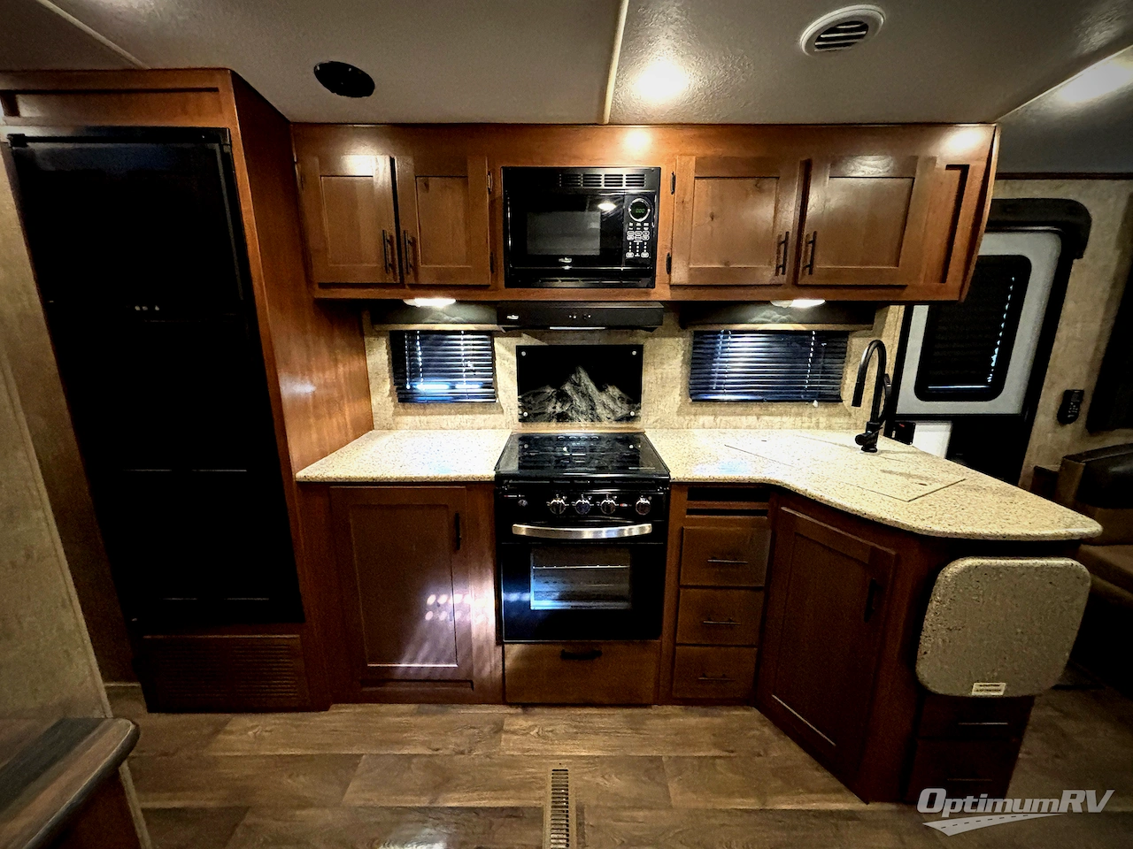 2023 Outdoors RV Black Stone Mountain Series 250RDS Photo 6