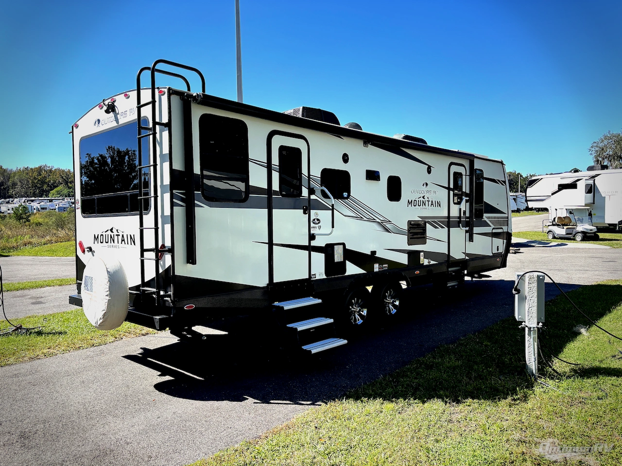 2023 Outdoors RV Black Stone Mountain Series 250RDS Photo 2