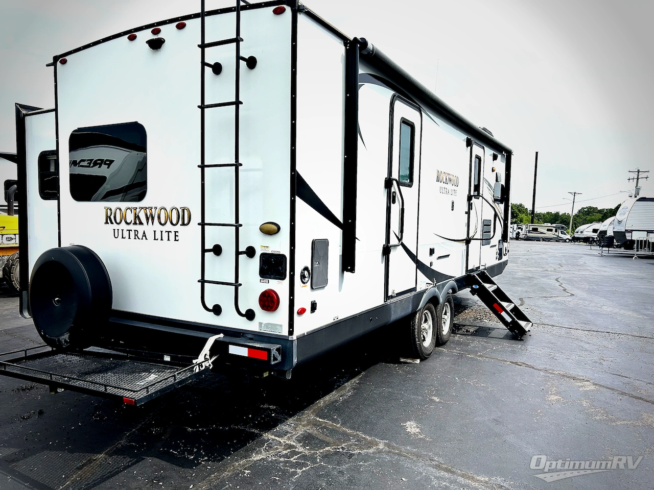 2020 Forest River Rockwood Ultra Lite 2608BS Photo 3