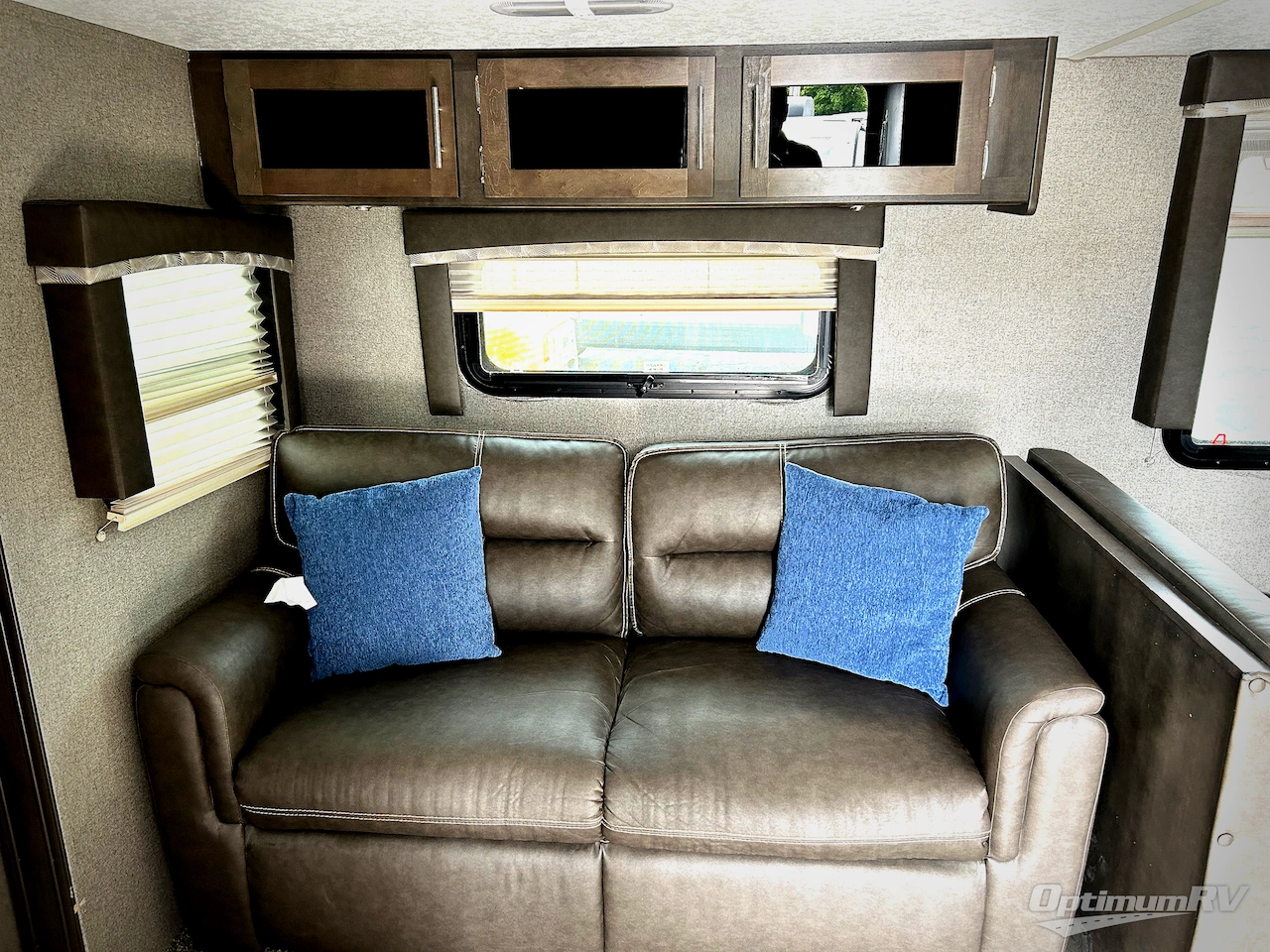 2020 Forest River Rockwood Ultra Lite 2608BS Photo 6