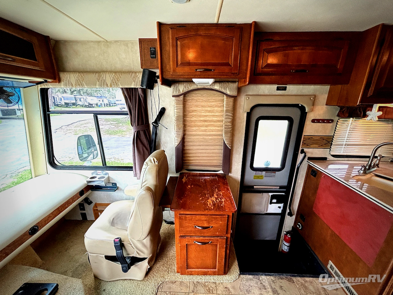 2012 Coachmen Mirada 34BH Photo 10