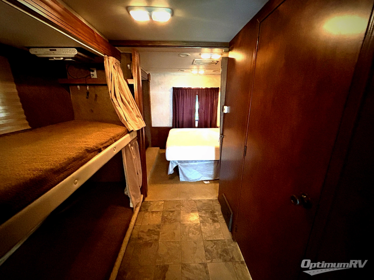 2012 Coachmen Mirada 34BH Photo 15