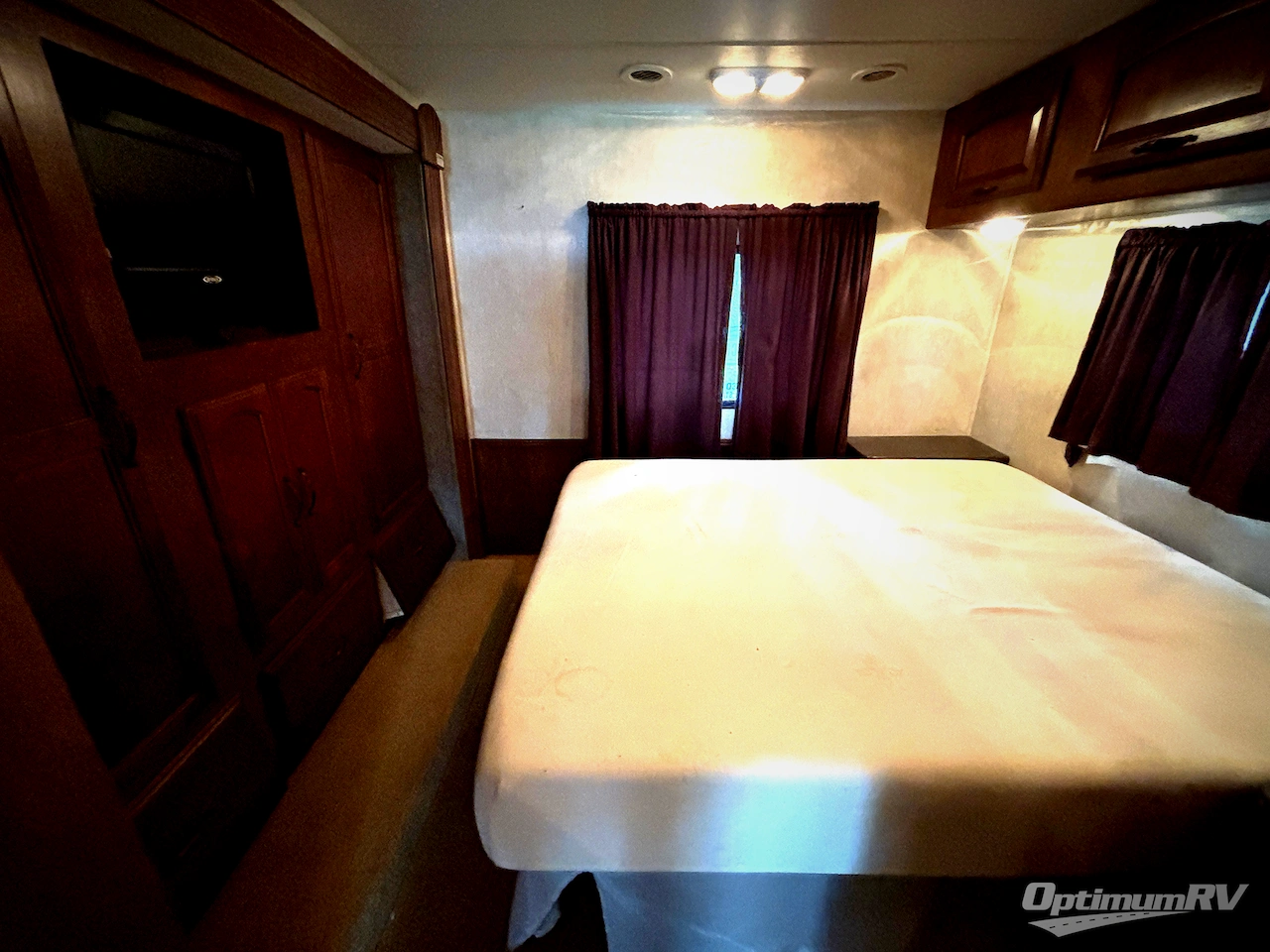 2012 Coachmen Mirada 34BH Photo 23