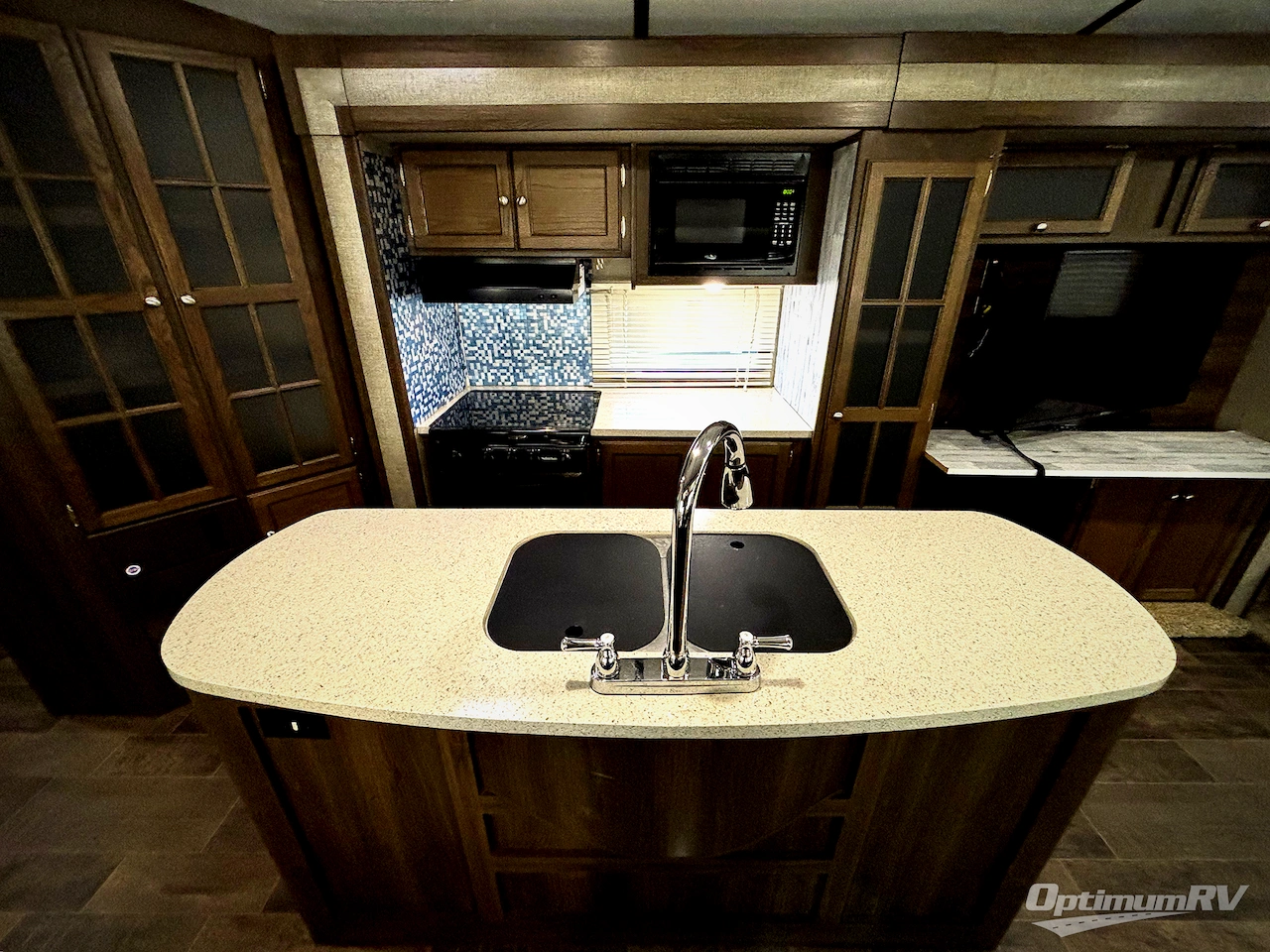 2017 Keystone Premier Ultra Lite 30RIPR Photo 6