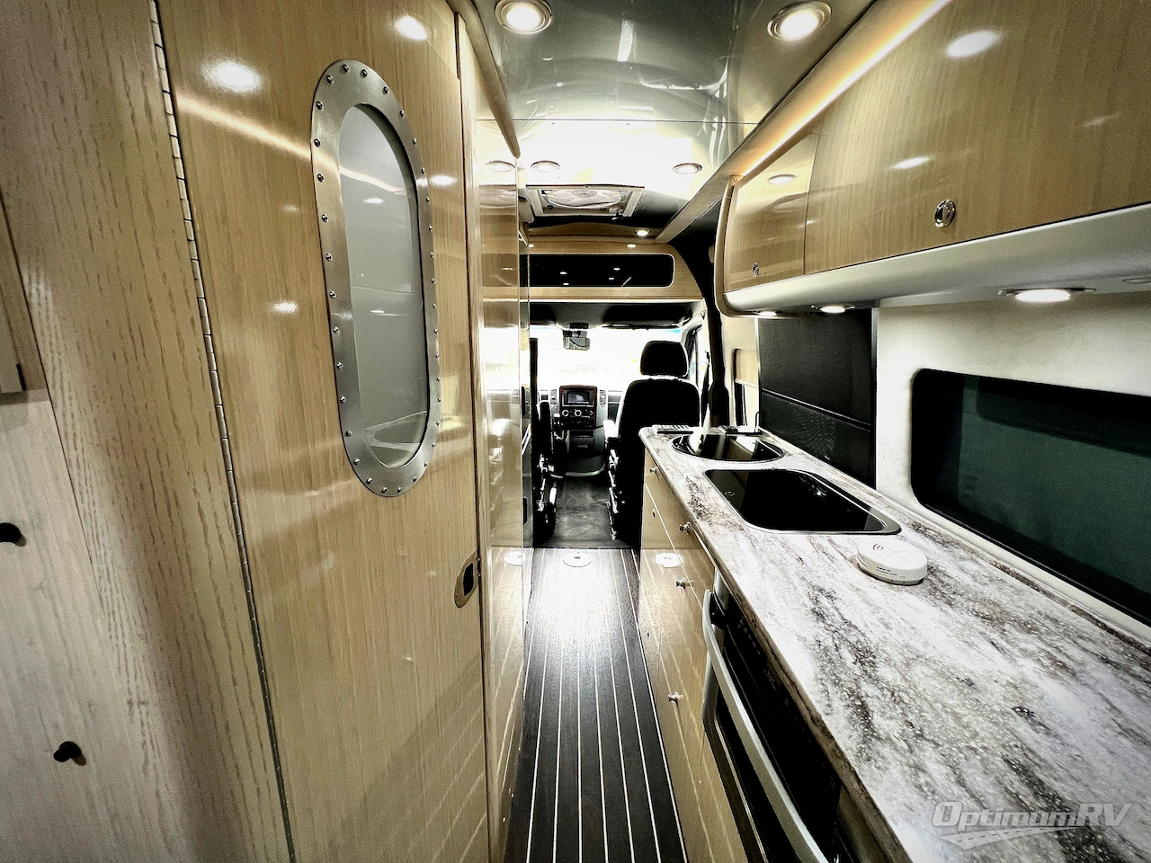 2016 Airstream Interstate Grand Tour EXT Grand Tour EXT Photo 5