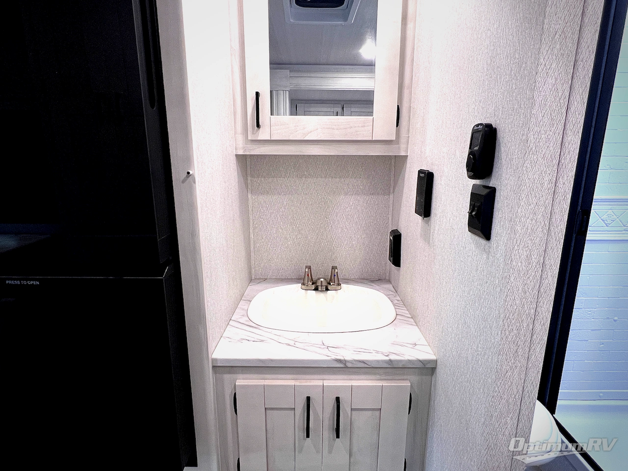 2025 East To West Entrada 2200S Photo 22