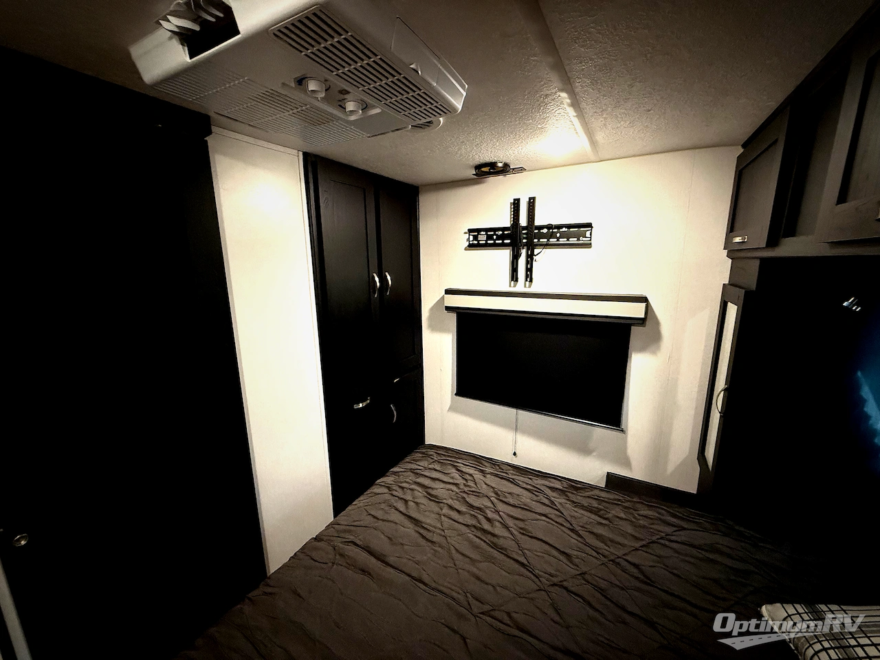 2023 Coachmen Freedom Express Liberty Edition 326BHDSLE Photo 19