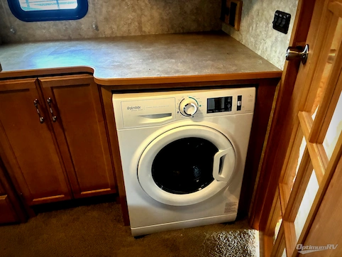 2006 Winnebago Voyage 35A RV Photo 4