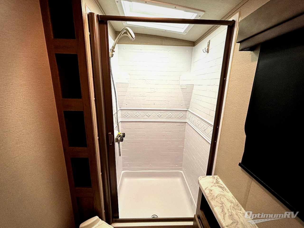2022 Grand Design Imagine 2400BH Photo 17