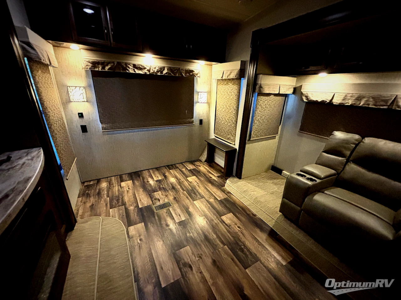 2019 Forest River Sierra 387MKOK Photo 20