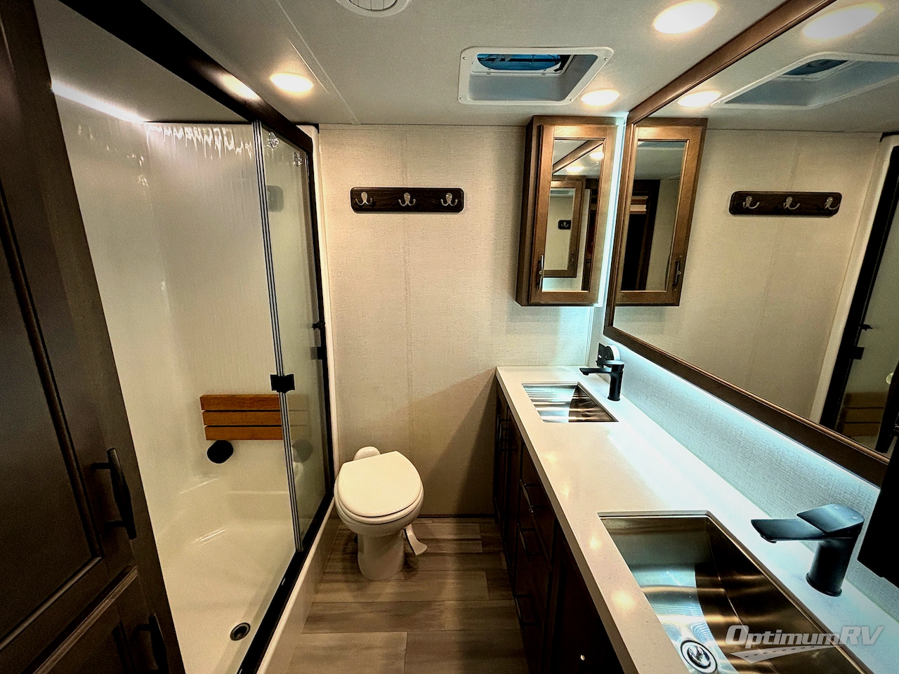 2024 Grand Design Solitude 390RK Photo 14