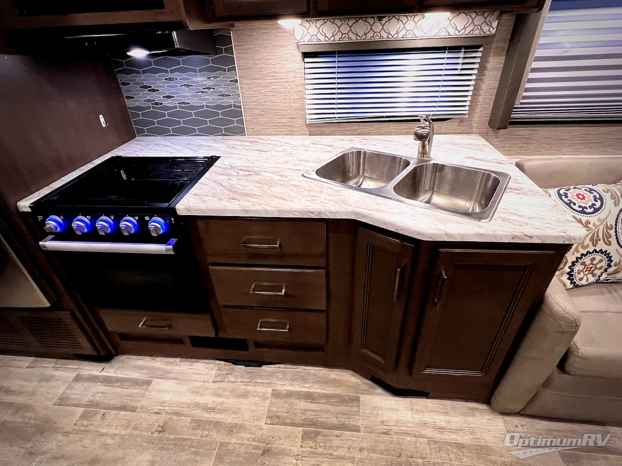 2022 Thor Freedom Traveler 29A Photo 23