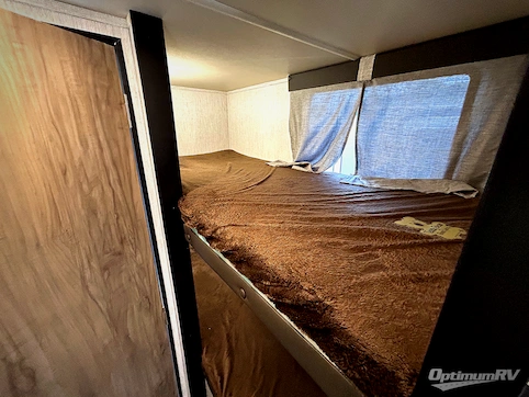 2022 Palomino Real-Lite Mini RL-189 RV Photo 4