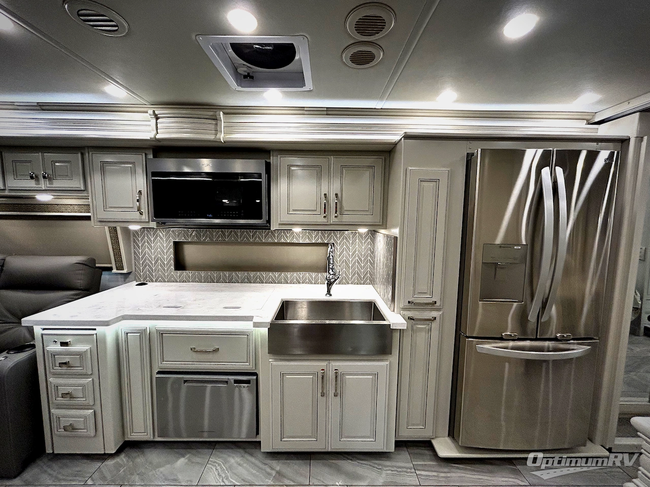 2024 Holiday Rambler Armada 40M Photo 6