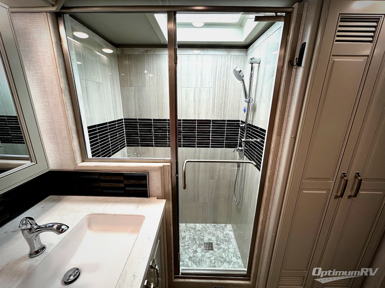 2024 Holiday Rambler Armada 40M Photo 23