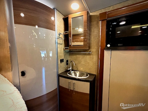 2017 Winnebago View 24J RV Photo 4