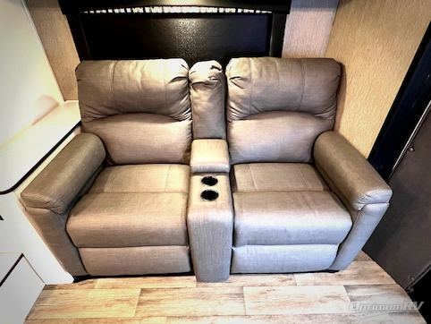 2024 NeXus Viper 25V RV Photo 2