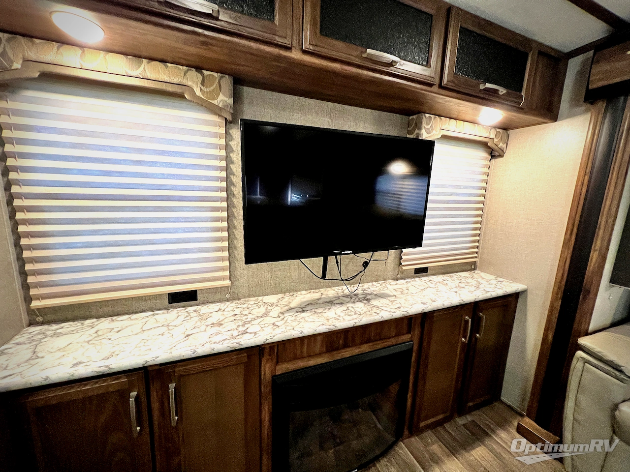 2017 Keystone Cougar X-Lite 29RES Photo 10