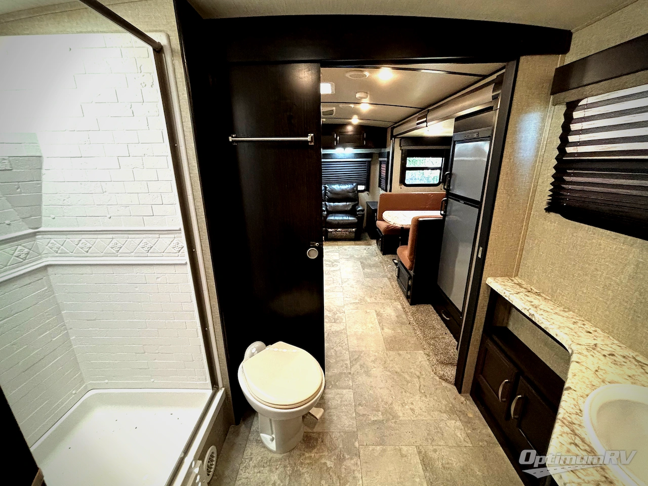 2019 Grand Design Imagine 2500RL Photo 7