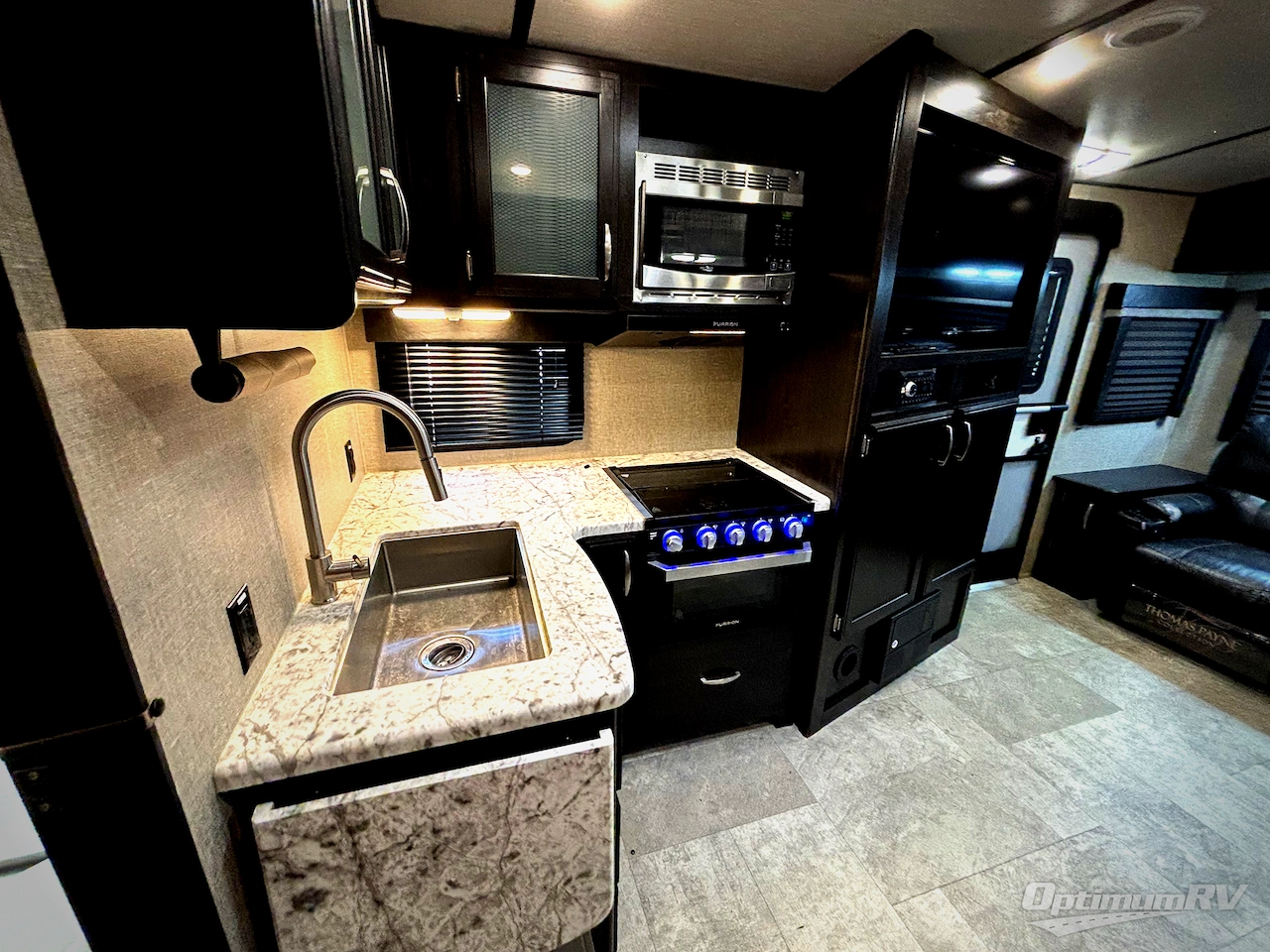 2019 Grand Design Imagine 2500RL Photo 10