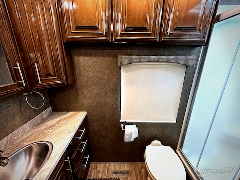 2019 Thor Miramar 37.1 RV Photo 4