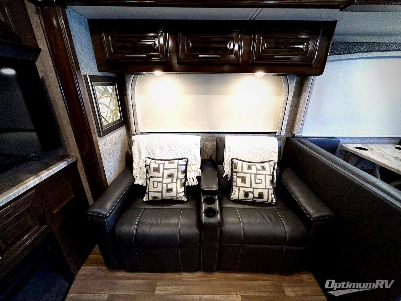 2019 Thor Miramar 37.1 Photo 12