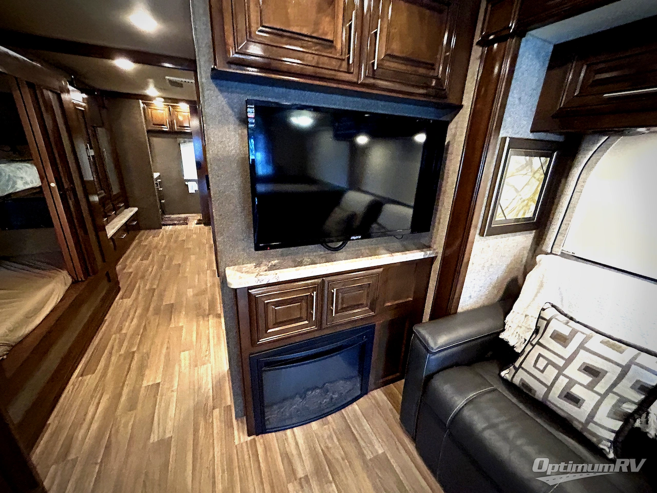 2019 Thor Miramar 37.1 Photo 13