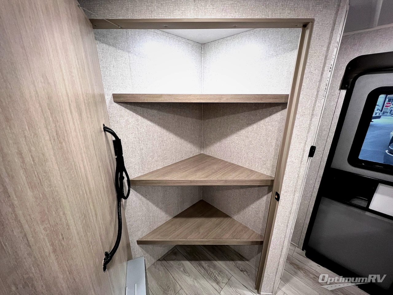 2026 East To West Della Terra 275BH Photo 33