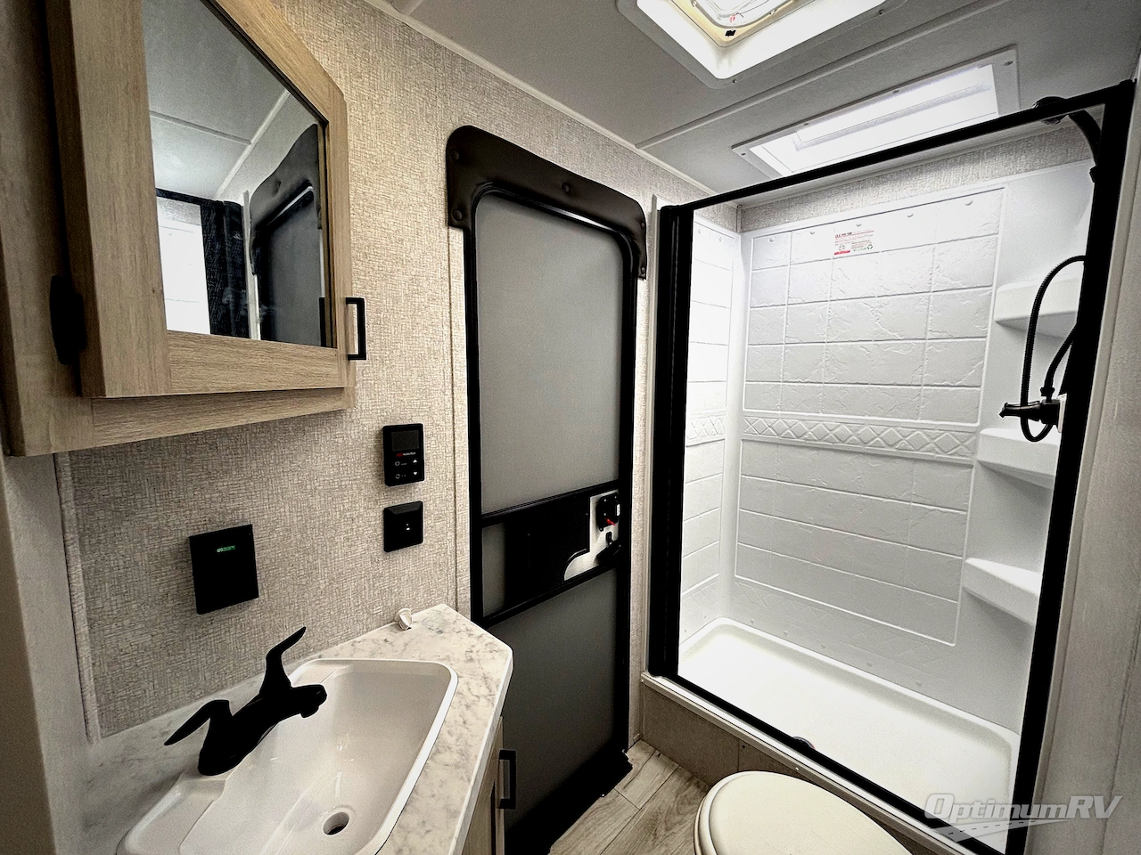 2026 East To West Della Terra 275BH Photo 10