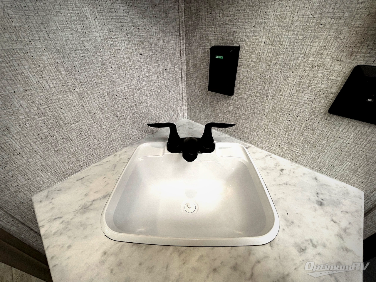 2026 East To West Della Terra 275BH Photo 12