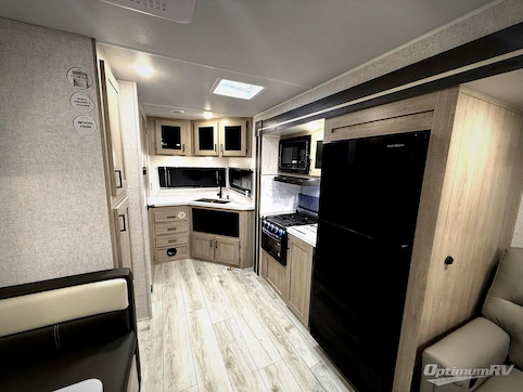 2026 East To West Della Terra 221ML RV Photo 3