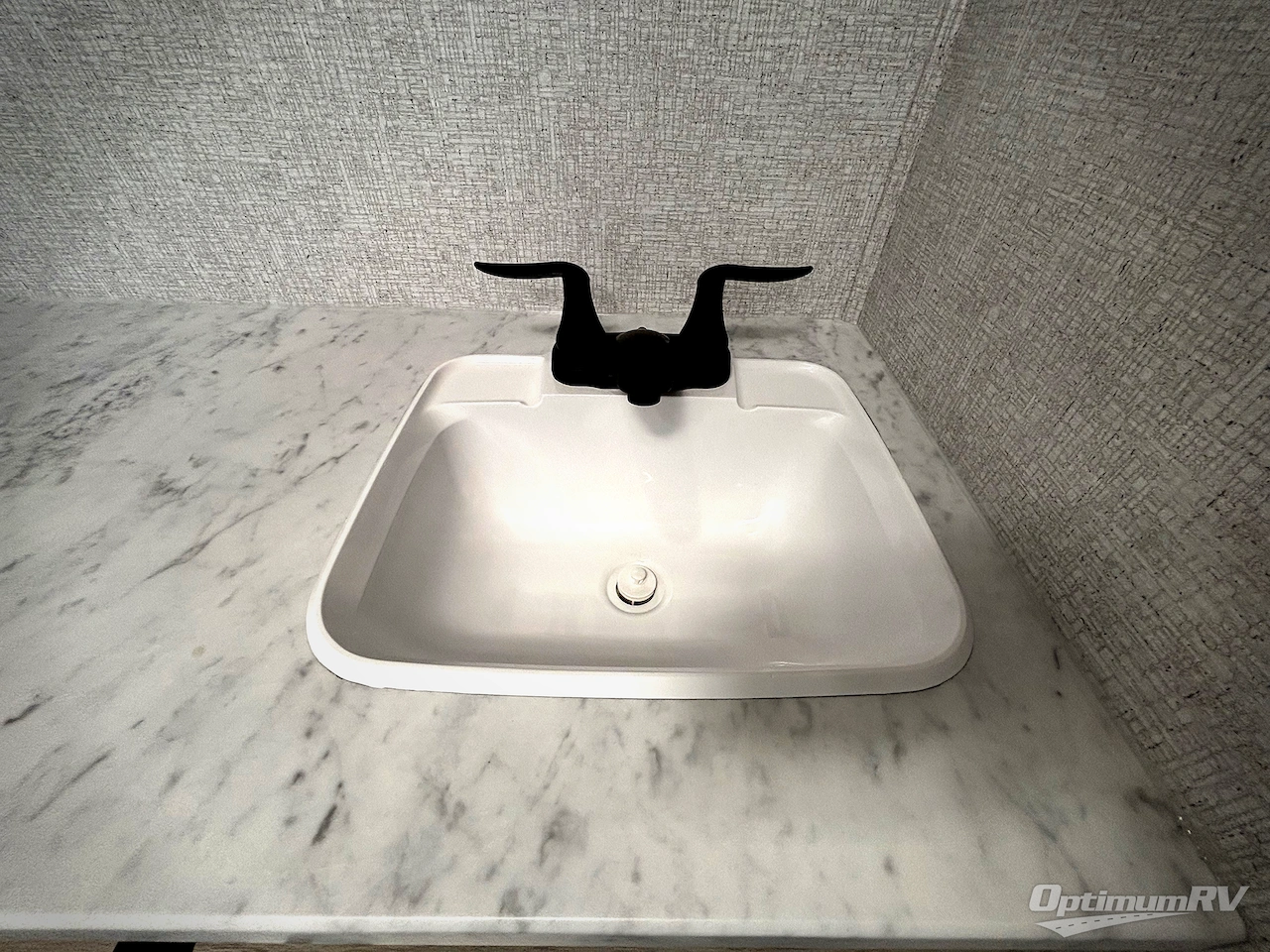 2026 East To West Della Terra 251RD Photo 10