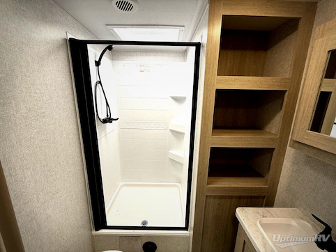 2026 East To West Della Terra 272RL RV Photo 4