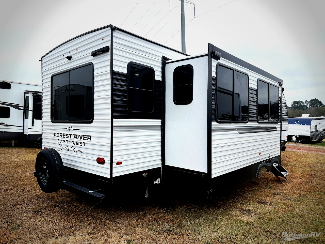 2026 East To West Della Terra 272RL Photo 2