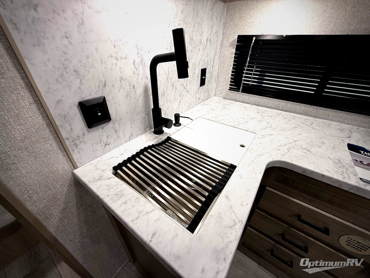 2026 East To West Della Terra 261RB Photo 14