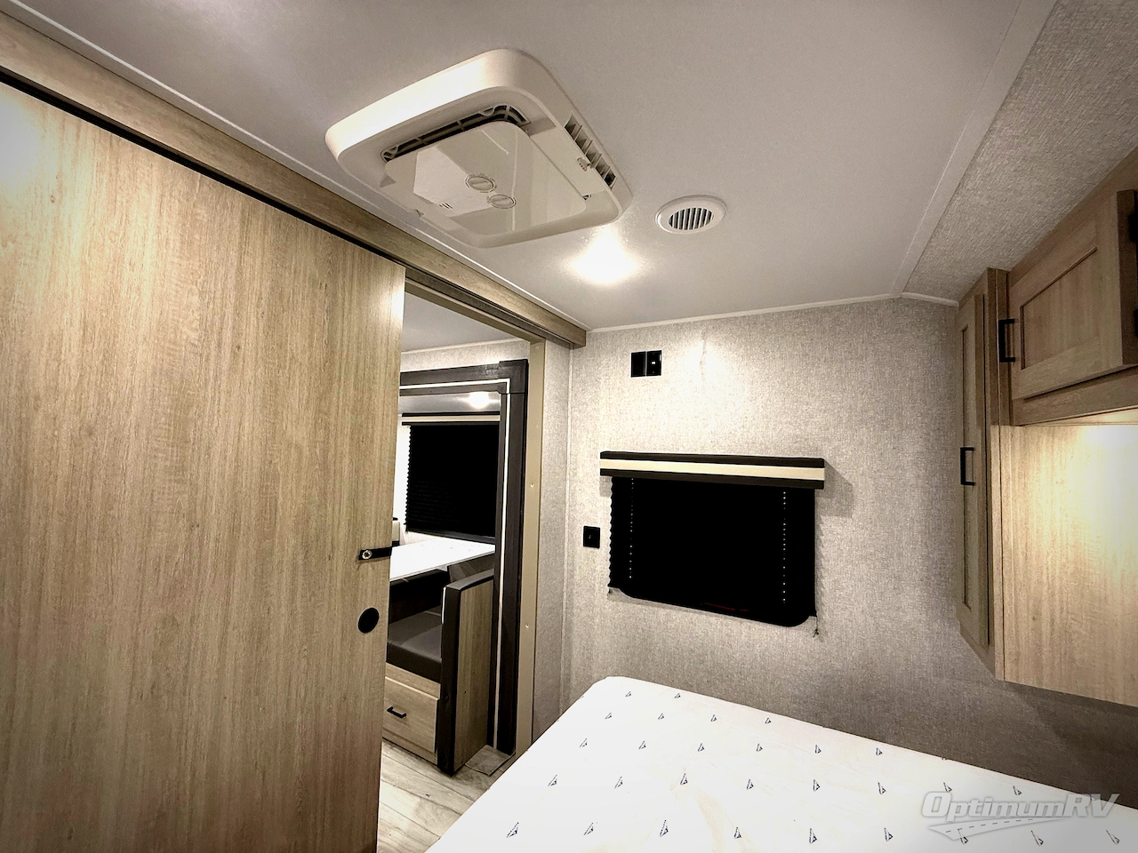 2026 East To West Della Terra 261RB Photo 19