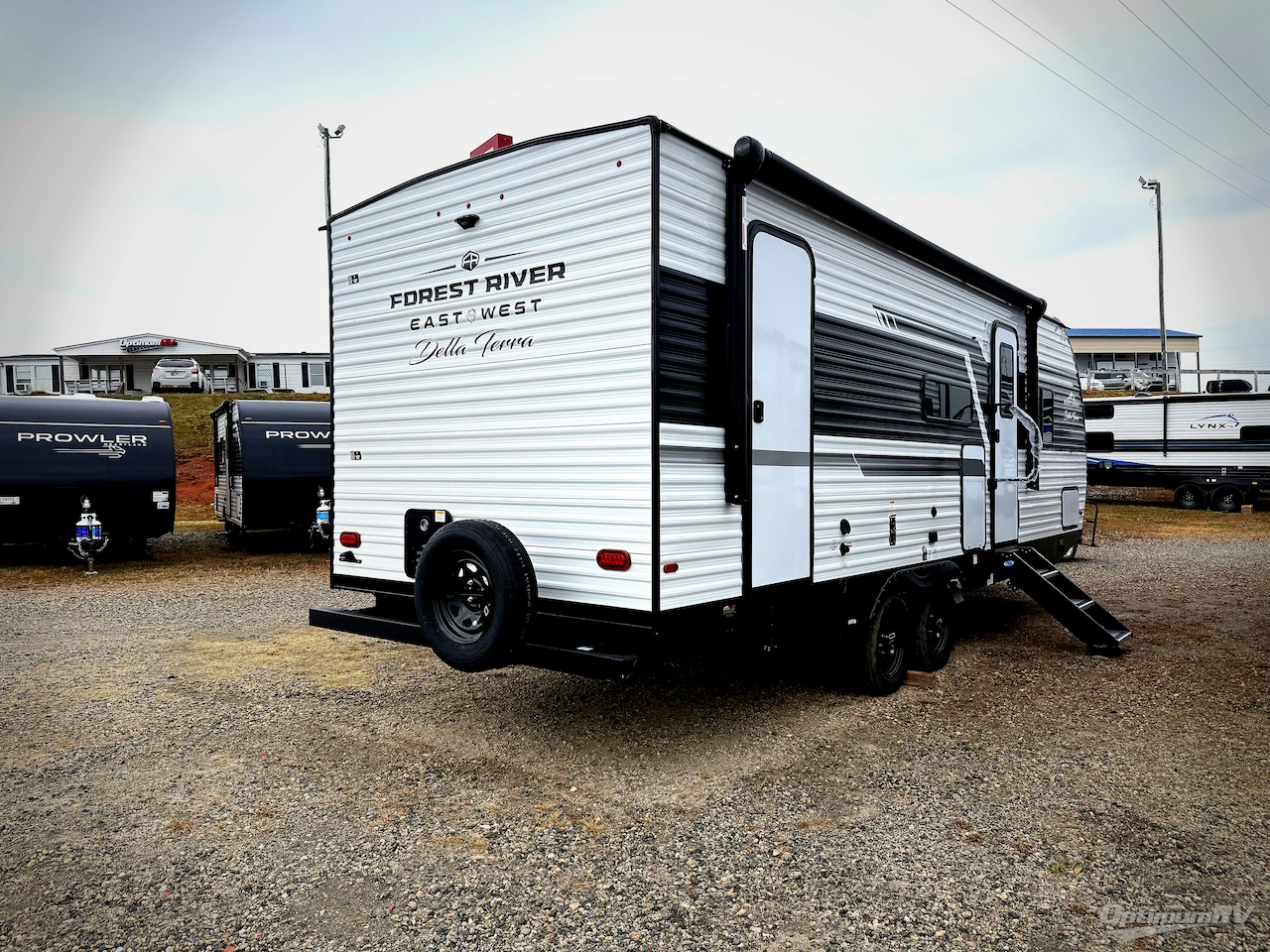 2026 East To West Della Terra 241BH Photo 2