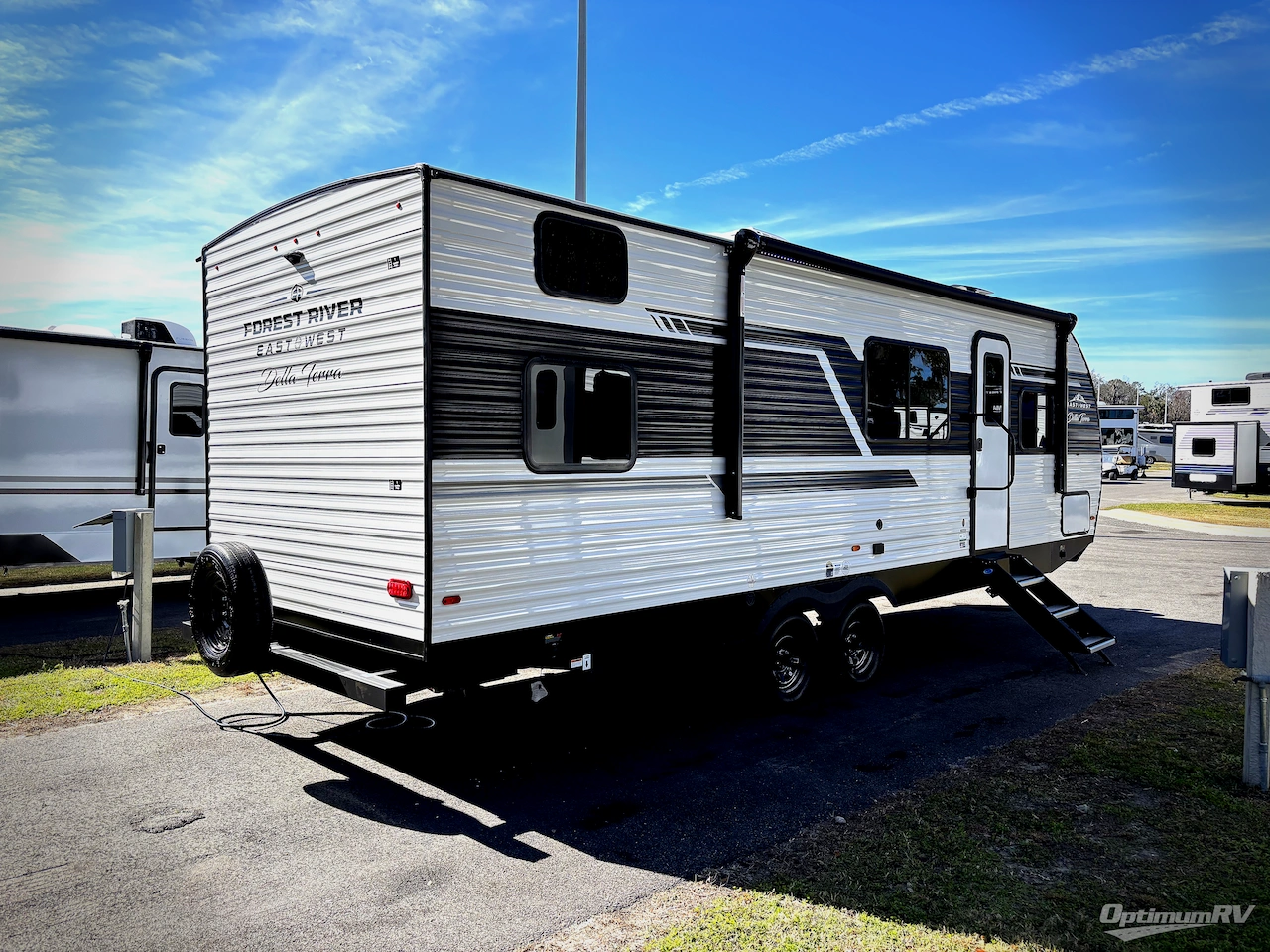 2026 East To West Della Terra 250QB Photo 2