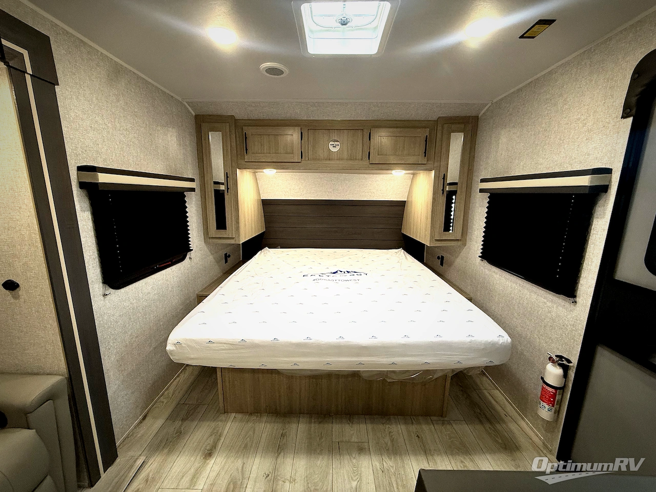 2026 East To West Della Terra 221ML Photo 6