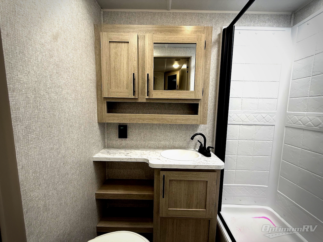 2026 East To West Della Terra 221ML Photo 16