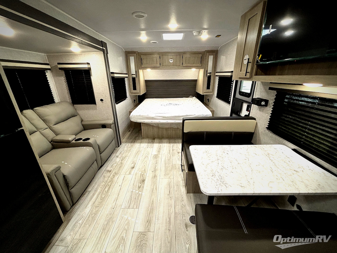 2026 East To West Della Terra 221ML Photo 4