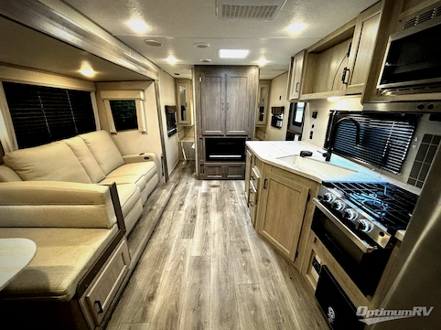 2025 Coachmen Catalina Legacy Edition 243RBS RV Photo 2